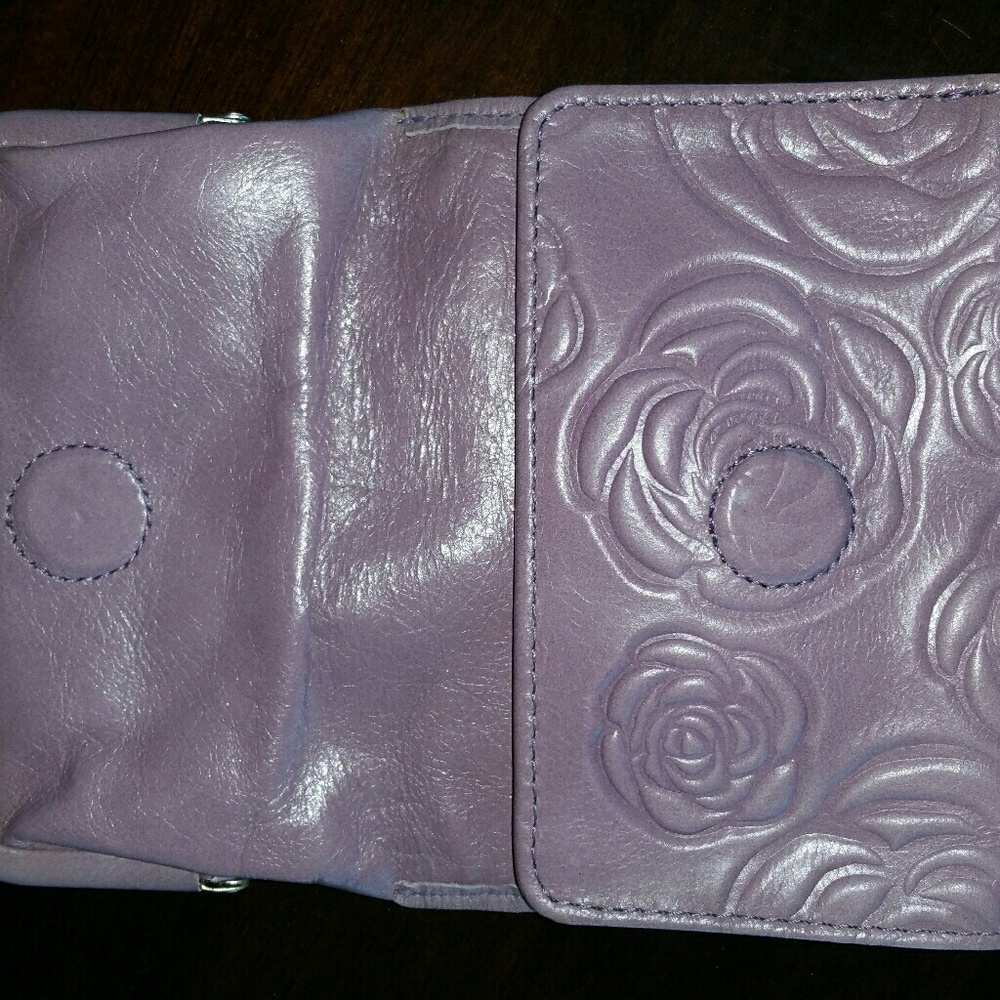 Unique Brighton Tri-Fold Wallet Embossed Roses - Picture 2 of 5